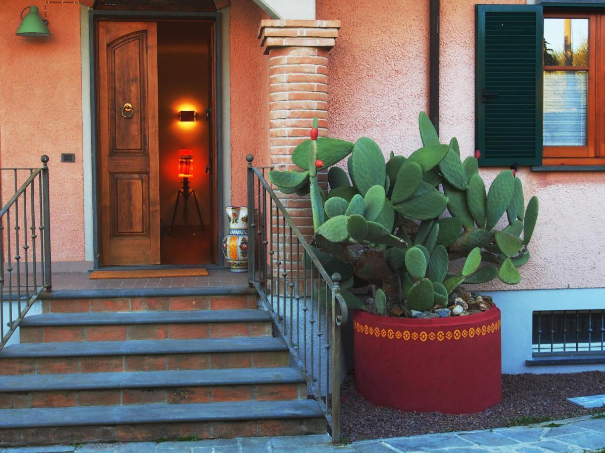 La Casa Di Mario Villa Massa  Exterior photo